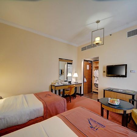 Rayan Hotel Corniche Szardża Zewnętrze zdjęcie