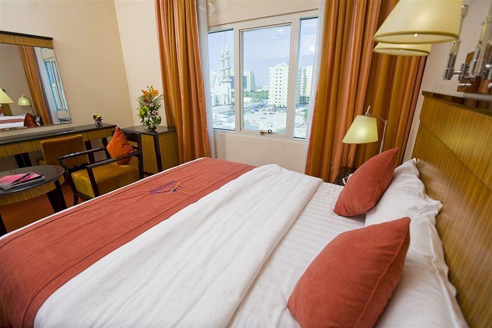 Rayan Hotel Corniche Szardża Zewnętrze zdjęcie