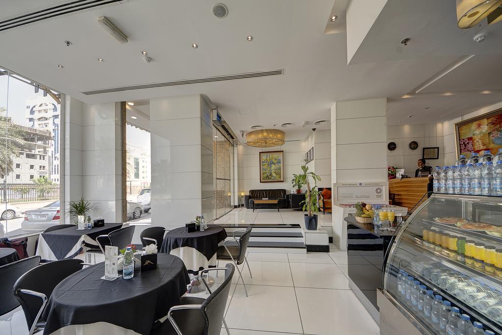 Rayan Hotel Corniche Szardża Zewnętrze zdjęcie