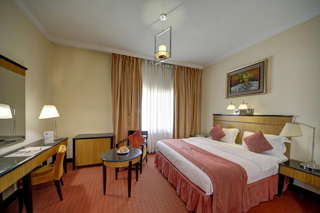 Rayan Hotel Corniche Szardża Zewnętrze zdjęcie