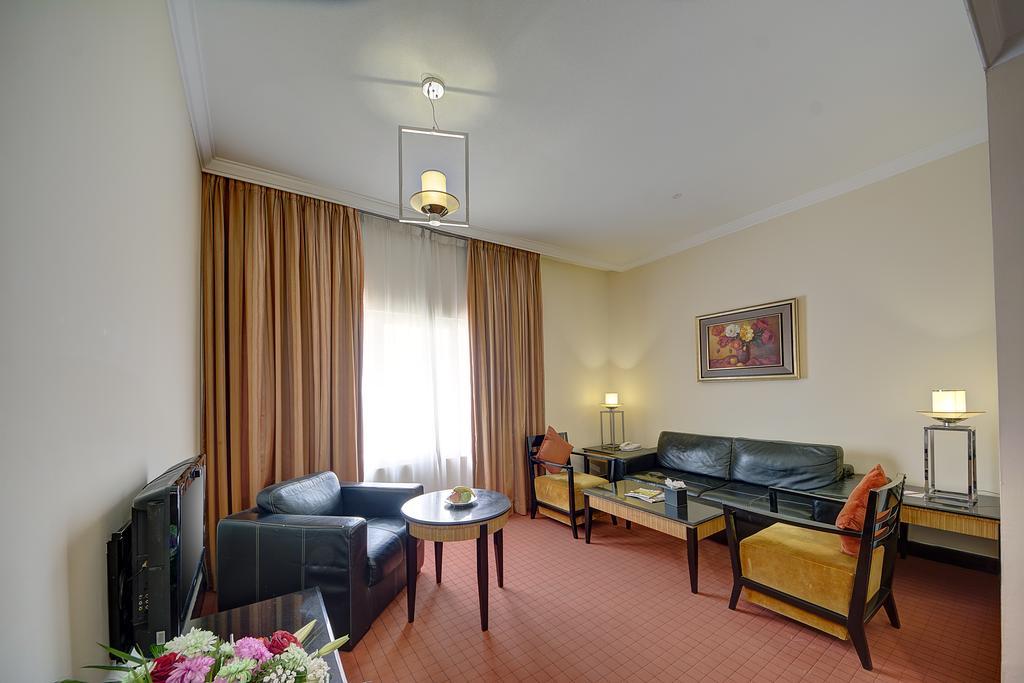 Rayan Hotel Corniche Szardża Zewnętrze zdjęcie