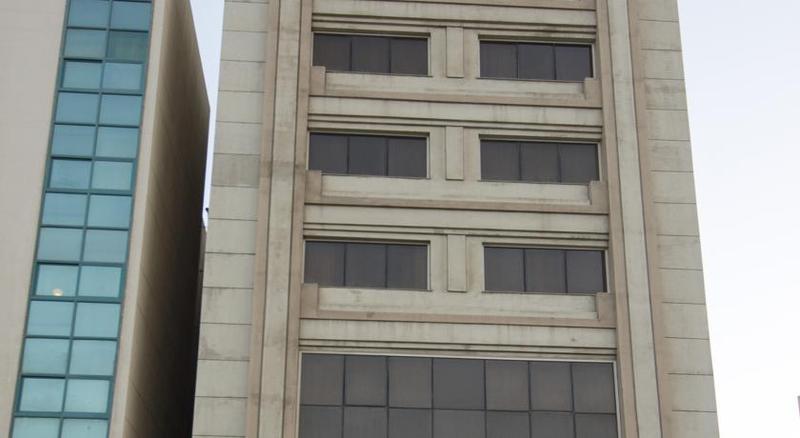 Rayan Hotel Corniche Szardża Zewnętrze zdjęcie