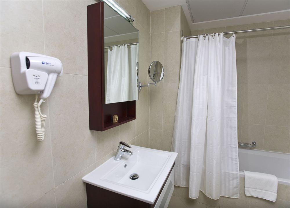 Rayan Hotel Corniche Szardża Zewnętrze zdjęcie
