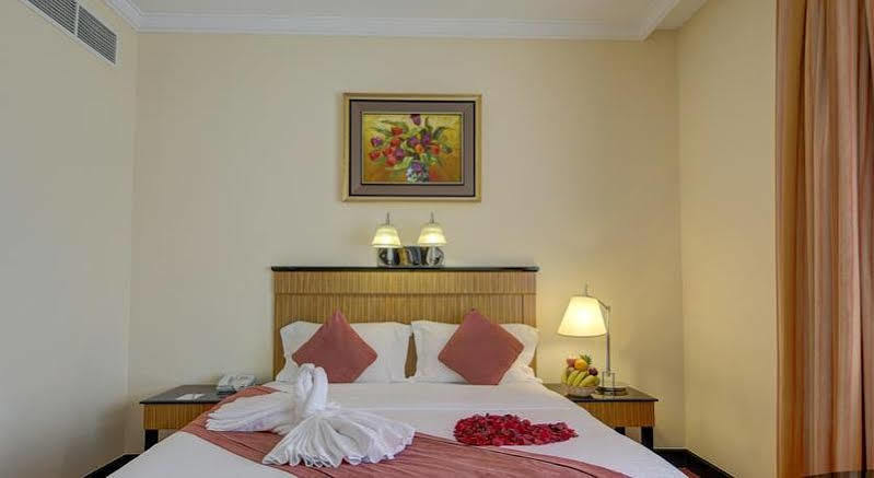 Rayan Hotel Corniche Szardża Zewnętrze zdjęcie